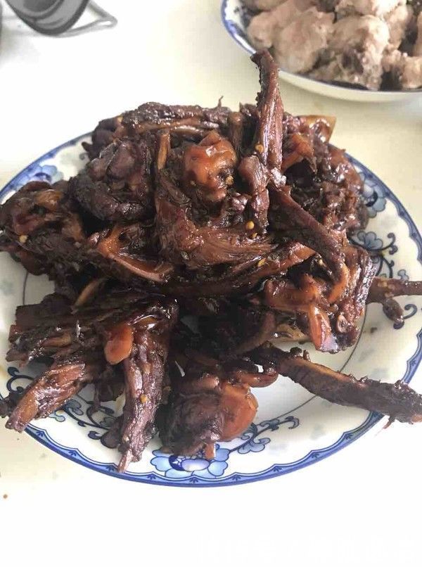 它比羊肉还养人，冬季要多吃，手脚不再冰凉，补血益气脸色好