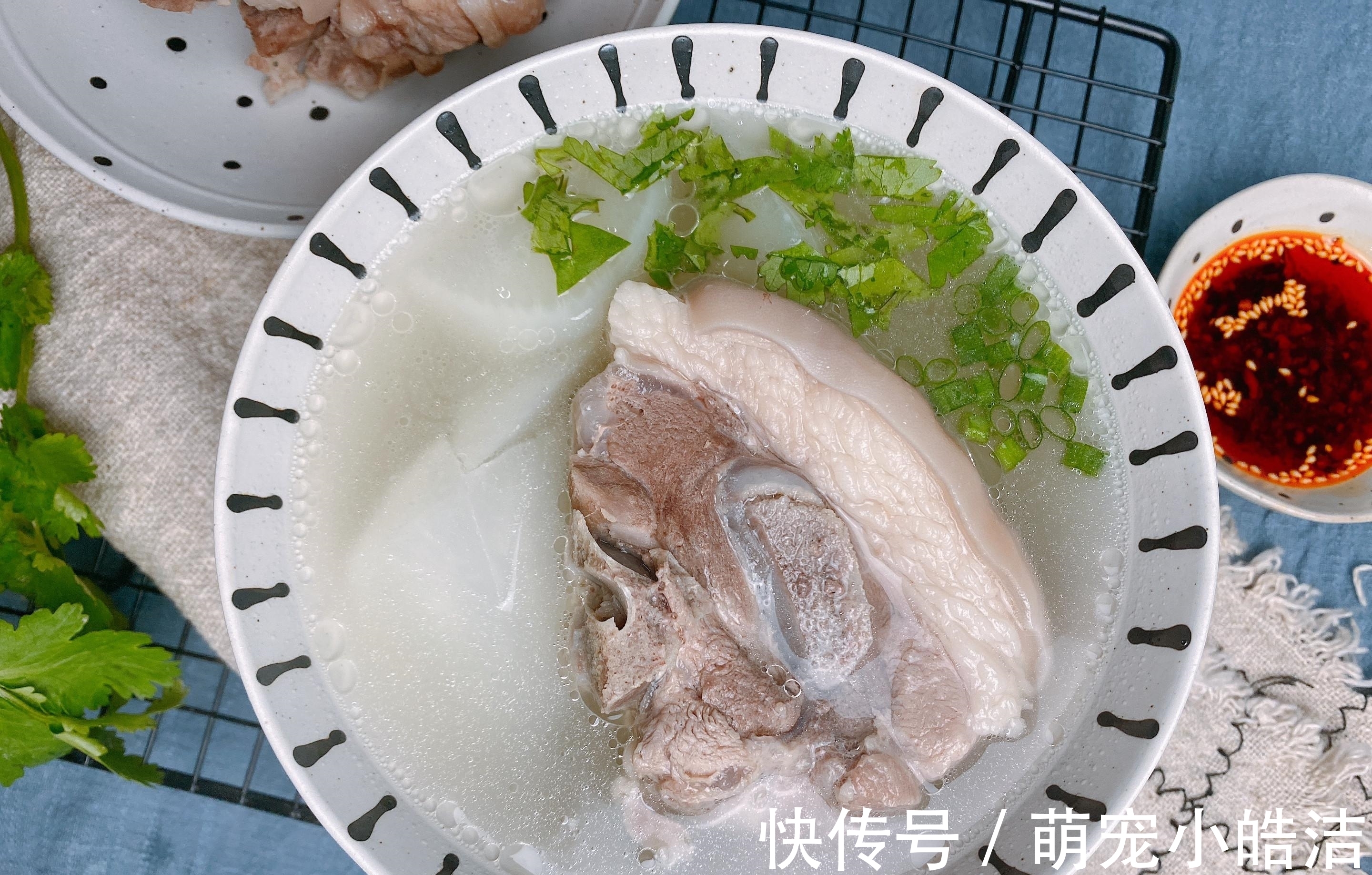 冬至炖羊肉汤，记住“1不3要”的窍门，羊肉汤不发黑，味道鲜美
