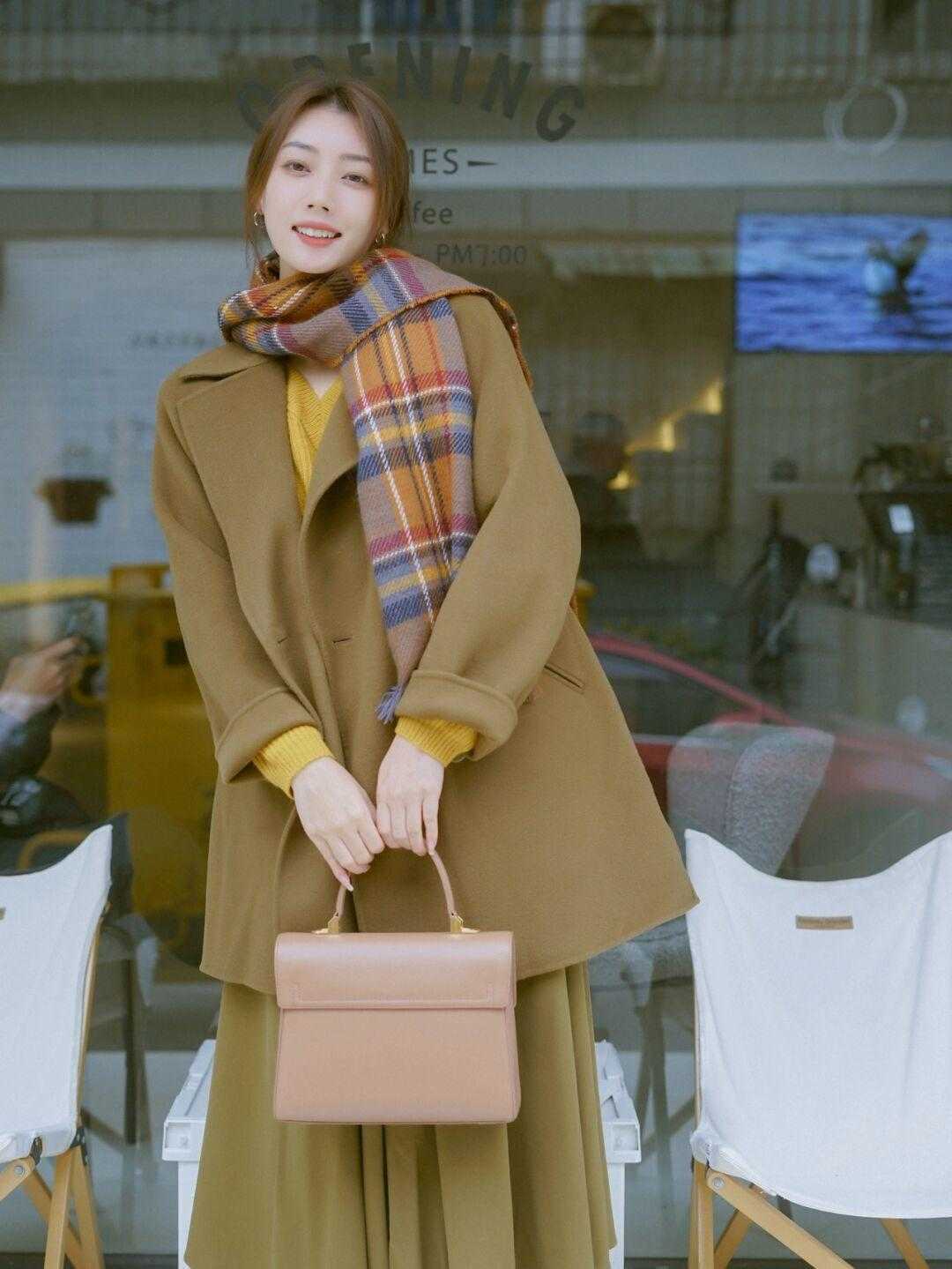 半裙 天变冷了,怎么穿裙子还那么保暖?温暖又显瘦