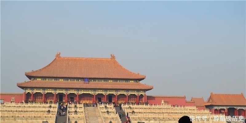 故宫的房间总数为何是“九千九百九十九间半”?