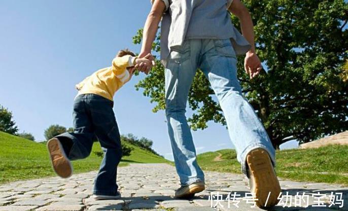 起床时间|孩子起床时间有讲究,盲目叫娃早起耽误长高,家长是否忽略了?