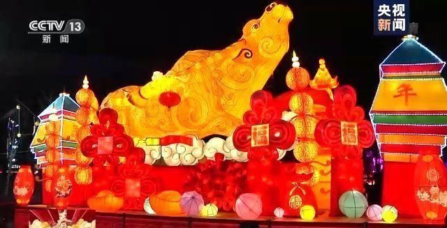 朱元璋|古船、荷花……全国多地绚丽灯光秀点亮牛年新春