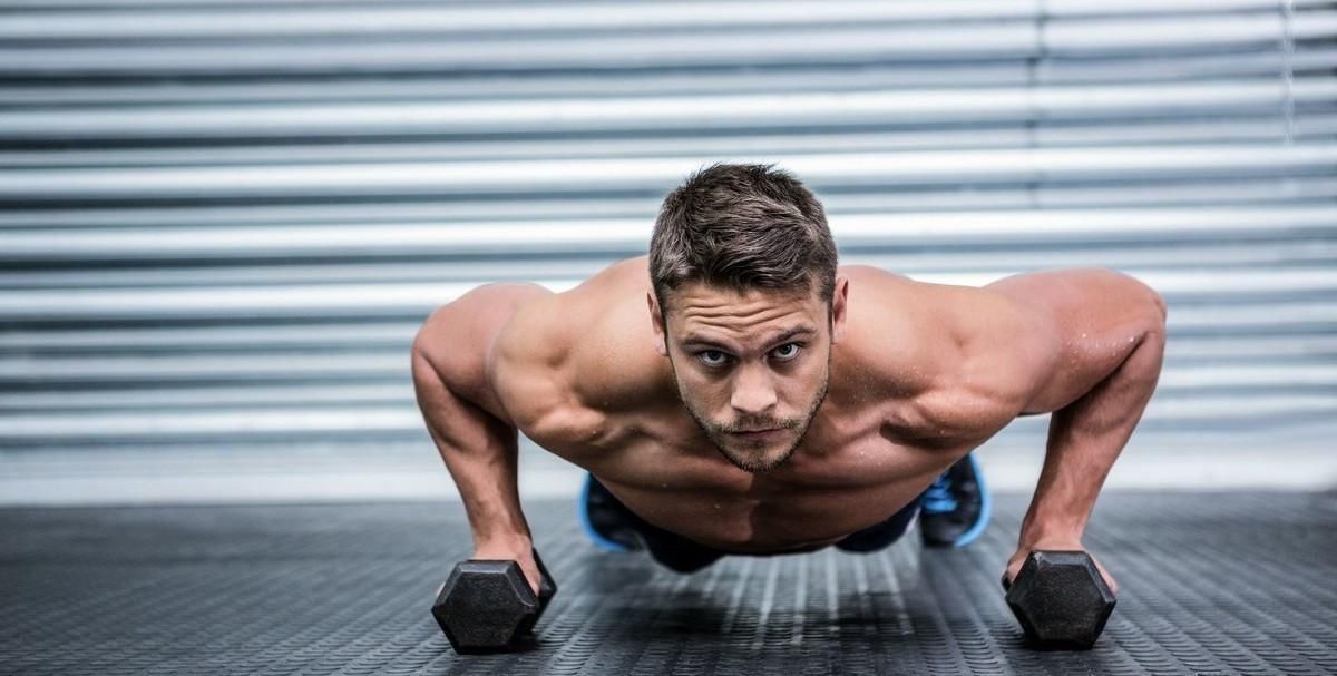 肌肉|俯卧撑,健身界公认的黄金训练动作,你能坚持做几个