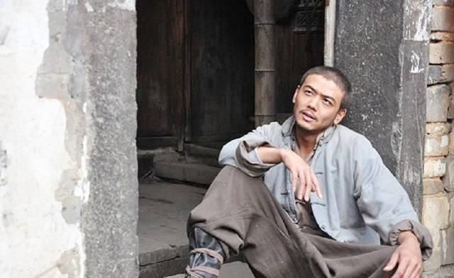 兄弟|俗语“有茶有酒多兄弟”,下半句才是忠告,可惜好多人不知道