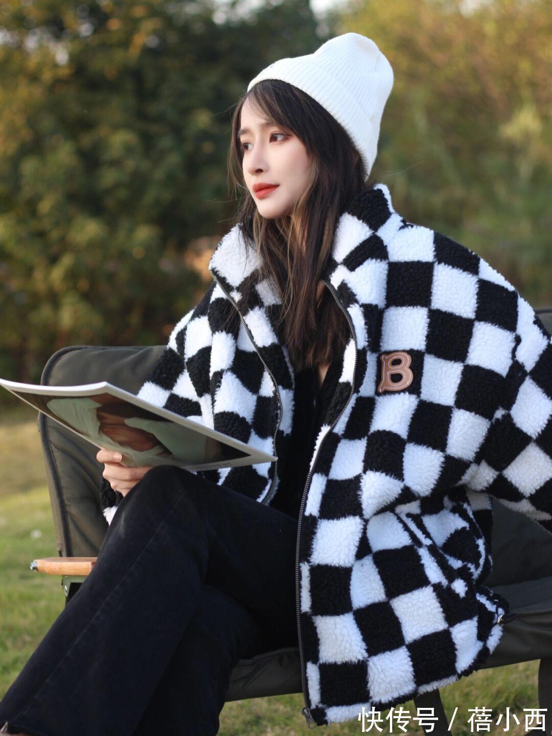 外套 给时尚做减法,这一季爱上“羊羔毛”外套穿搭,有点慵懒有点腔调