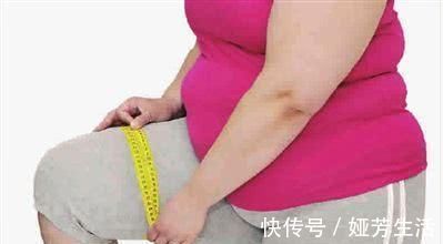 决明子|肚子大得像“怀孕”,每天吃点它,刮油减脂,让你悄悄瘦下去