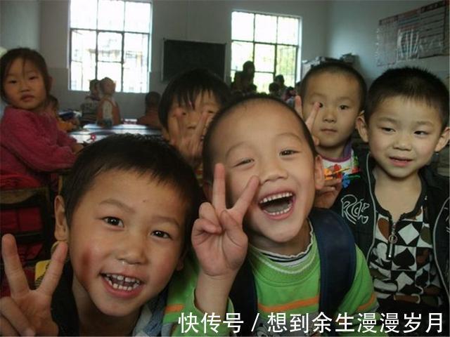 家境|幼儿园老师偷偷调查家境,让孩子晒''我家的车''照片,宝妈机智解决