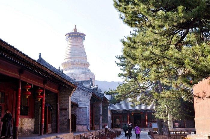 走进五台山最古老的寺院—显通寺