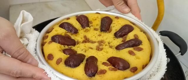 吃法|玉米面又出新吃法,教你简单一做,做法比面包简单,比蛋糕都好吃