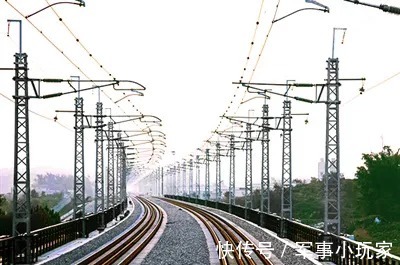 整治|热搜：腾讯防沉迷新措施；微博整治互撕内容；三星超英特尔