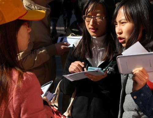 交学费|国内最幸福的三类大学生，上学不用交学费还有补贴，前途不可限量