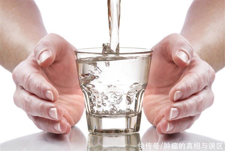 菌落总数|隔夜水、隔夜菜、隔夜茶、隔夜肉，哪个不能吃？3个试验告诉你