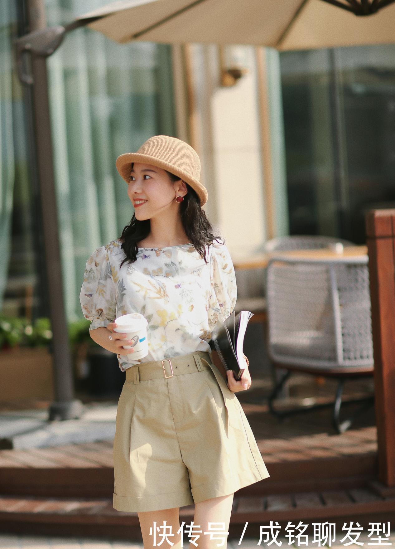 女人|四十岁女人这样穿,简约时尚又显年轻,让你每天穿搭“不重样”