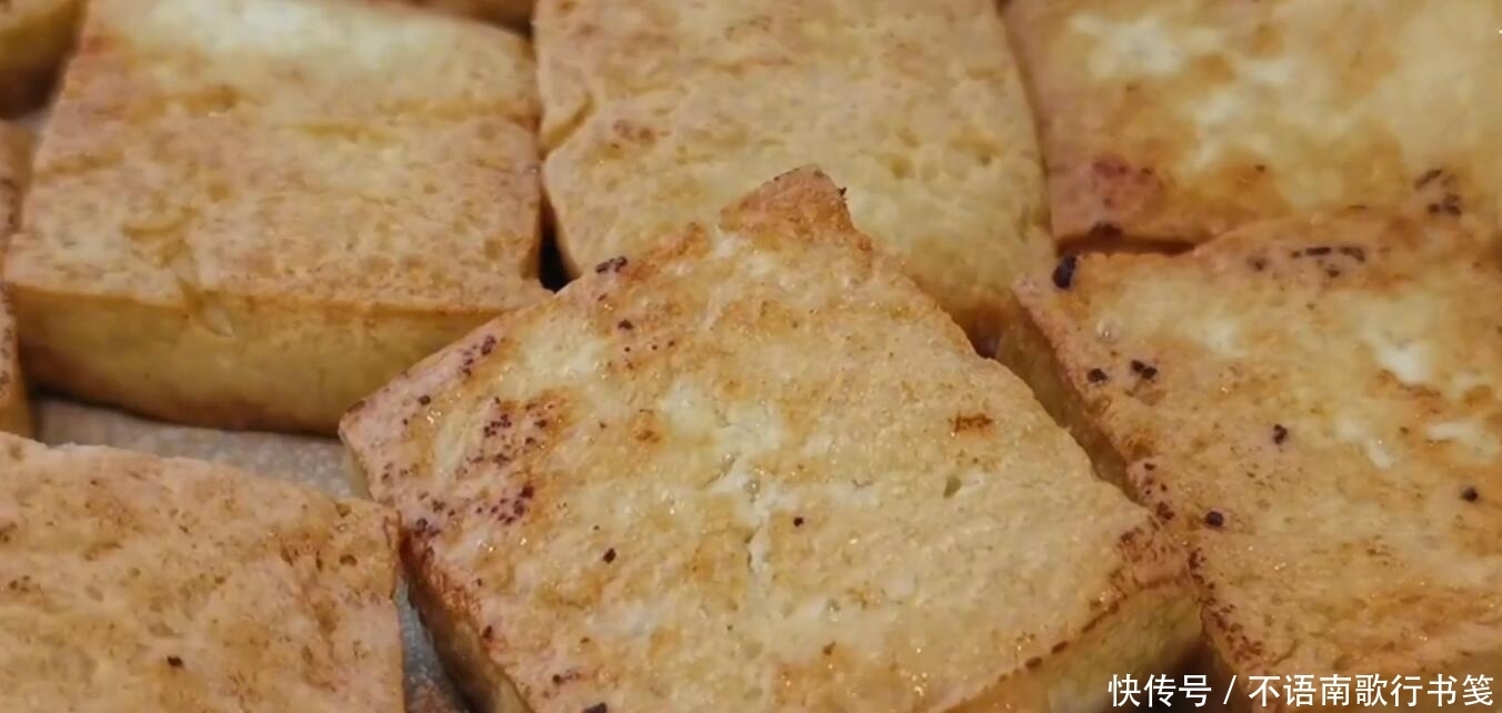 十足|手把手教你做豆腐煲,鲜香味美营养十足,出锅大人小孩都爱吃