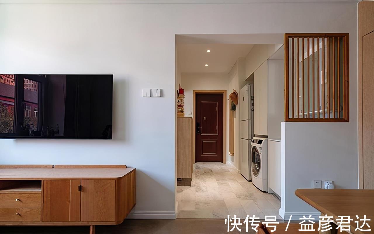 墙面|54㎡一居,书房在餐厅里,现代简约风+原木家居,温馨有颜值,服