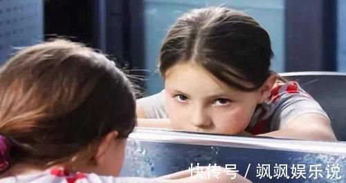 存钱|“哭穷”的父母最差劲,培养孩子的金钱观,家长应做好这3件事