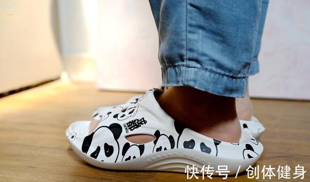app 软糯贴脚的休闲拖鞋,更快舒缓脚部疲劳,咕咚运动舒缓拖鞋体验!