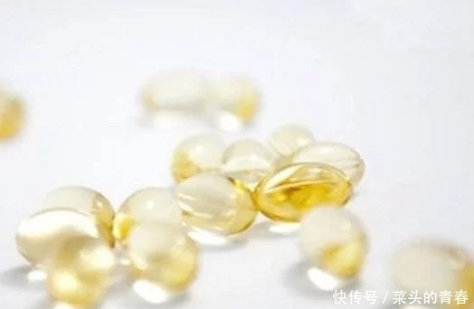 脸上长斑不要慌,巧用维E加生姜,仅需每晚敷下脸7天淡斑没风险