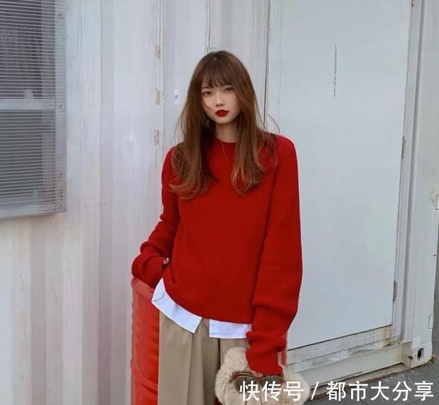毛衣|今年流行的“红色毛衣”,如何搭配才显高级气质