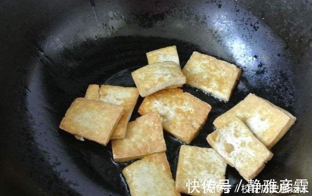煎豆腐之前，多加一个步骤，豆腐不容易碎，而且更入味