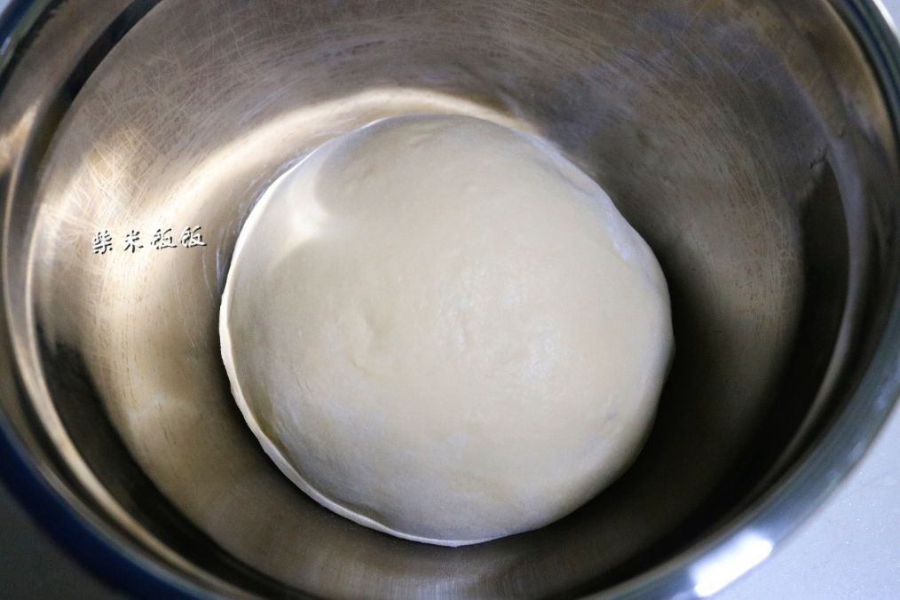 做成|1碗面粉,2个鸡蛋,做成的小饼外酥里软,比面包还好吃