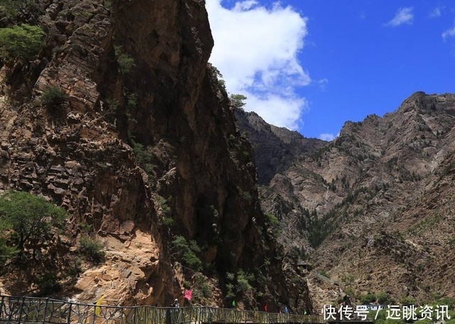 贺兰山|宁夏最值得一去的景区，感受优美的原始风光，自驾游的绝佳去处