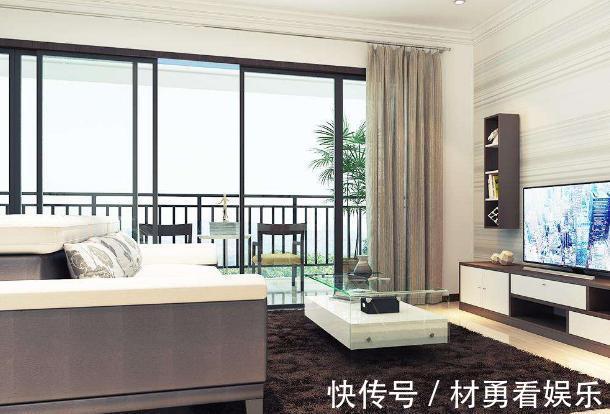 阳台|客厅带阳台的户型,别只知道装推拉门了,如今更流行这样做