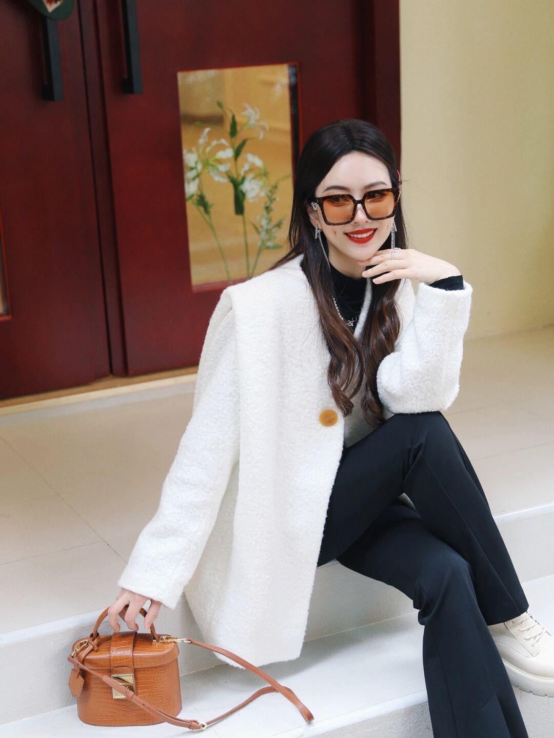 时髦 果然“毛呢外套”才是yyds,这样搭配保暖又舒适,普通人也能驾驭