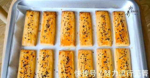 早餐|吃了半辈子面食，第一次见这个做法，不用一滴水，早餐不吃包子了！