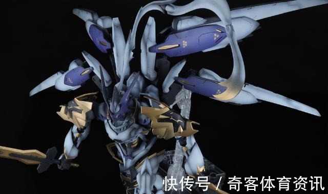 模友|《数码宝贝》红莲骑士兽混搭巴耶力高达模型改造“巴耶力公爵兽”!