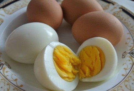 鸡蛋|甲状腺结节不能吃鸡蛋?医生直言:这3物才是损害甲状腺的“利器”