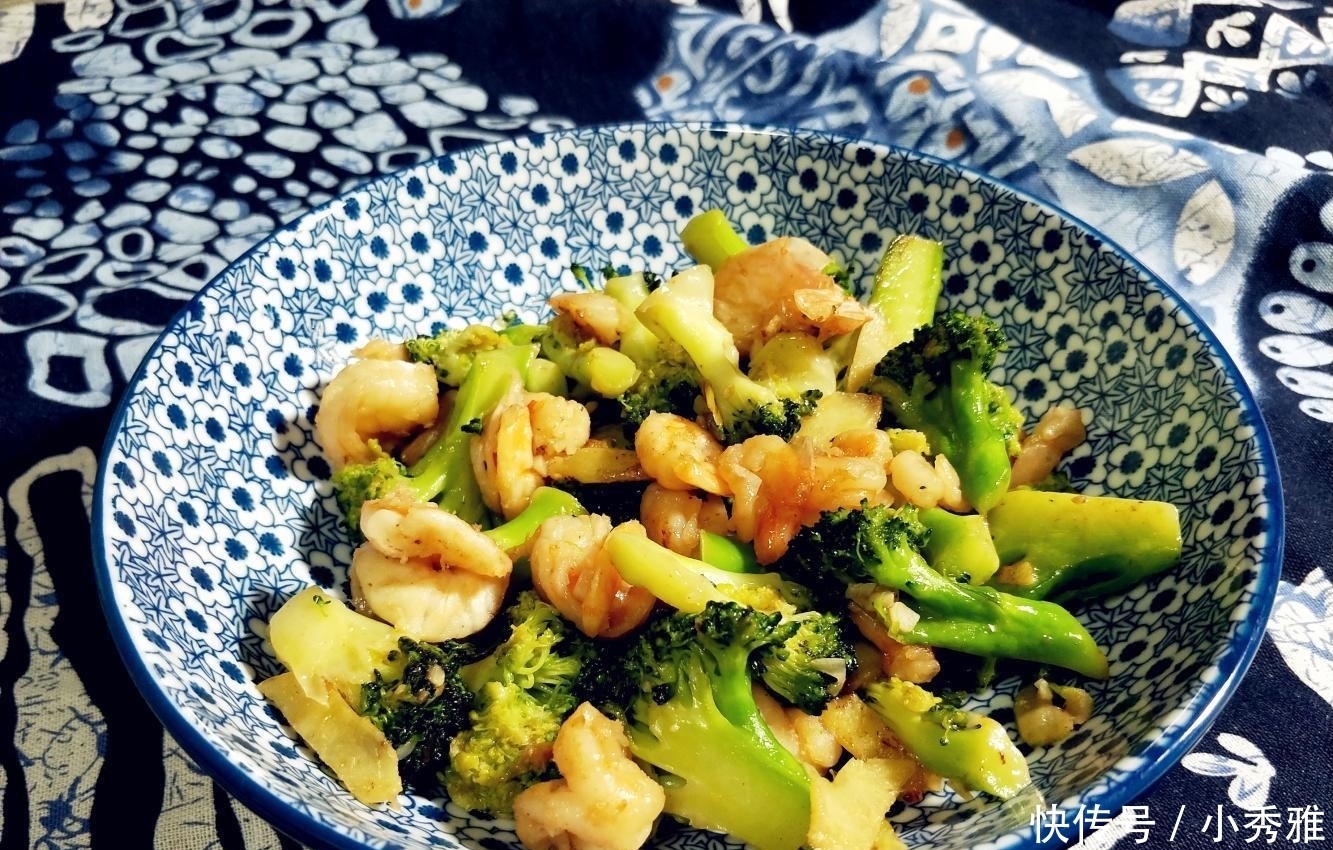 西兰花和它是天生一对, 这样做营养翻倍更好吃, 儿子每次都不够吃!