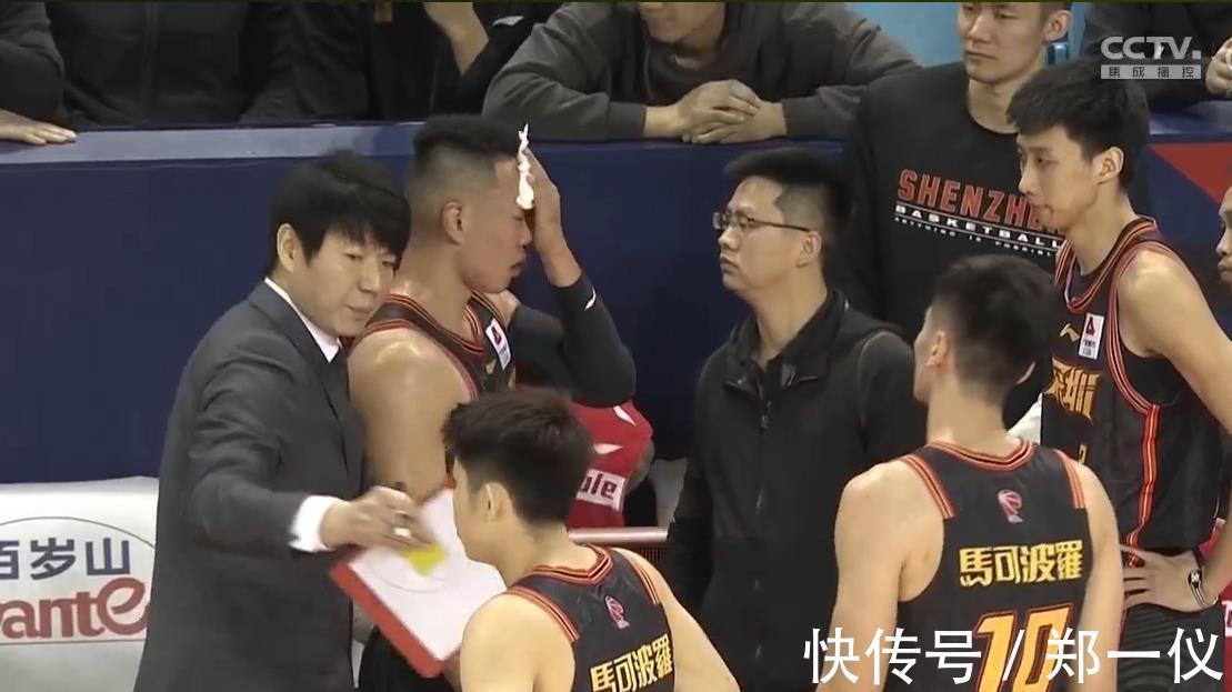 肘击|沈梓捷肘击钟诚,随后的动作,威姆斯等,都应该好好学学