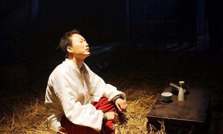  情景|李玉刚称赞唱《游山恋》的小学生，并表示想到自己小时候唱歌的情景