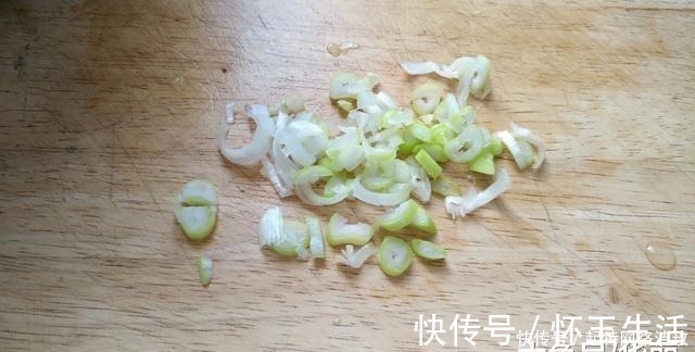 面糊|早餐常吃它，不得感冒还补钙，相当于喝8杯牛奶，骨骼健康长高个