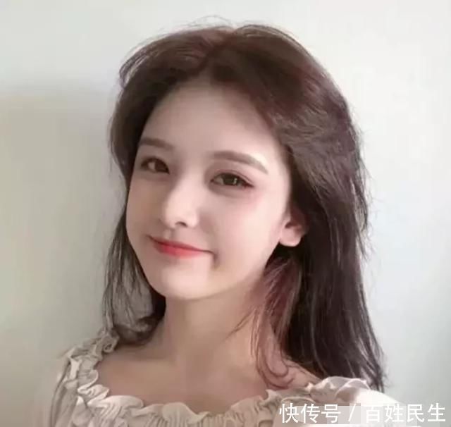 女生眼睛若有这“3特点”,天生自带“眼妆”,素颜早晚逆袭校花