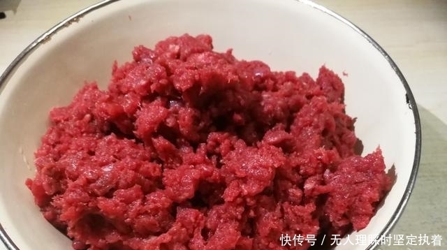 调饺子馅千万别加“料酒”,3个方法去腥,饺子鲜香无异味!