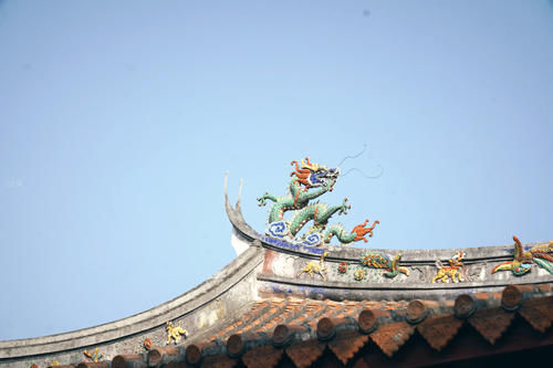 福建有个千年寺庙，藏在泉州闹市区却很安静，还可看到国宝级古塔