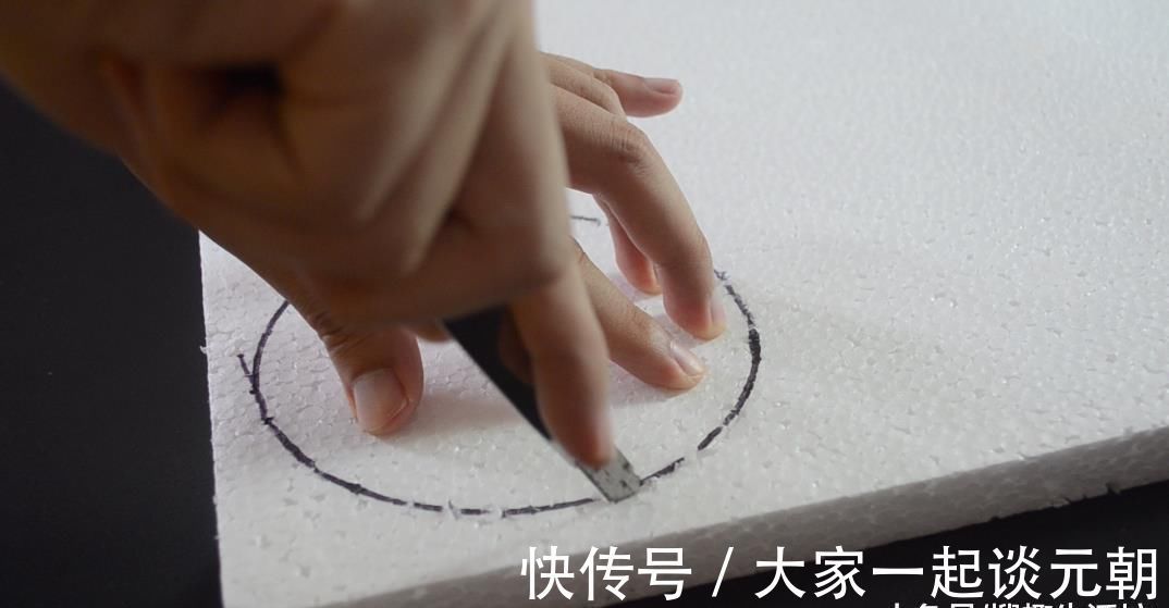 改造|气泡垫别急着扔, 改造一下, 放在桌面上太实用了, 看完赶紧去试试