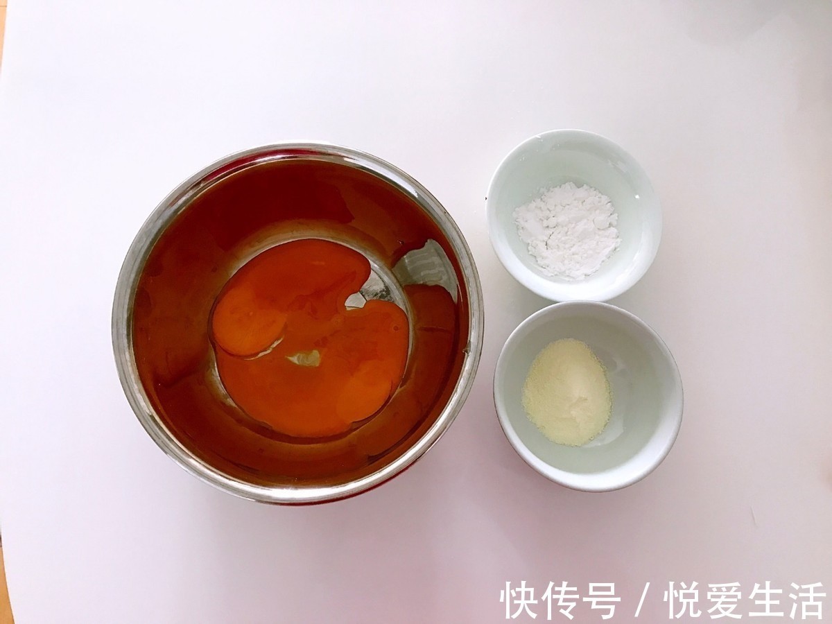 蛋黄饼干|给孩子做一款小零食，简单易学，美味无添加，比买的还好吃