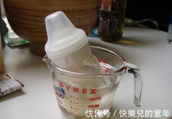 尴尬|夏天喂母乳真尴尬!溢奶+出汗,身上每天都湿漉漉的