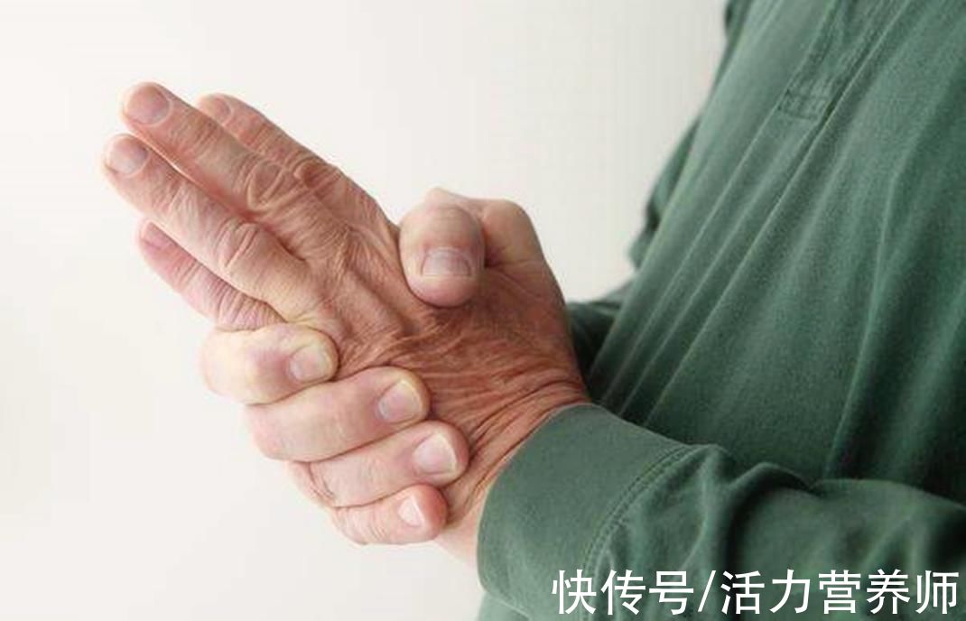 视力障碍|手指发麻是颈椎病吗?今天教你3个简单的判断办法,及时避免