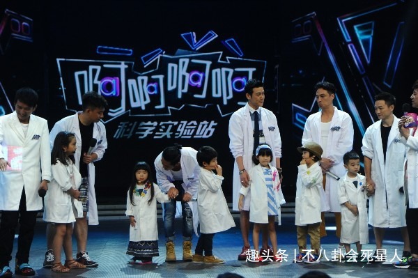 何炅|离开了滤镜的何炅长这样,《快本》抄袭被国外公开处刑,太丢人!