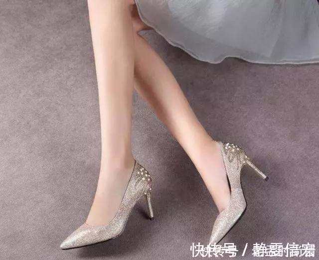 摩登范|经典魅惑的尖头高跟鞋, 增添职场女性无限魅力