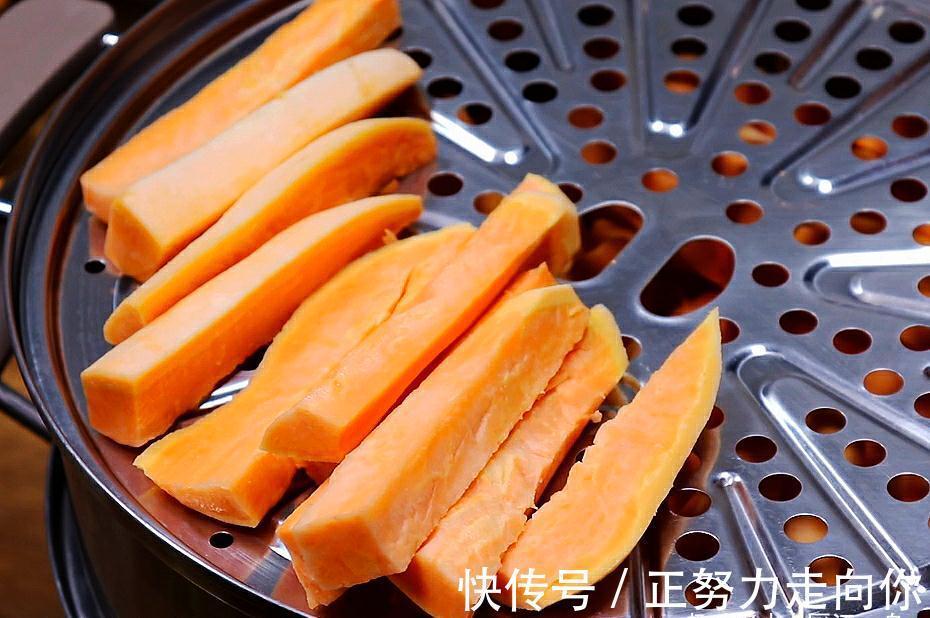 晒红薯干时,学会这2个技巧,软糯香甜有嚼劲,再也不用买着吃了