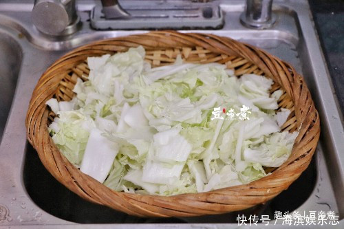 懂得|醋熘白菜,不是醋炒白菜那么简单,要想好吃还香,这些技巧要懂得