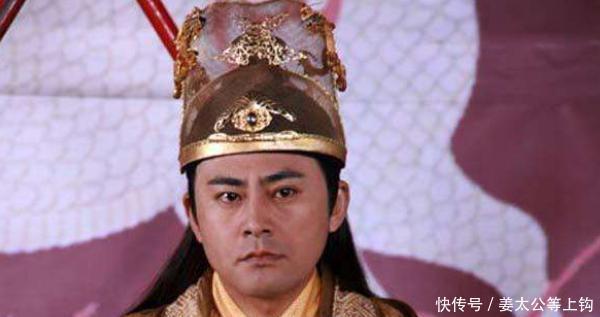 父亲|历史上最可怜的皇帝，刚出生就遭到嫌弃，当上皇帝还是靠自己儿子！
