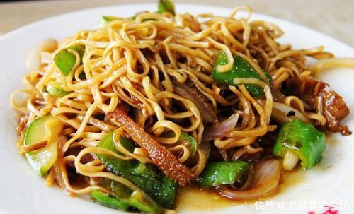 挂面|炒面没有太多讲究,一把挂面轻松解决,好吃不油,容易上手