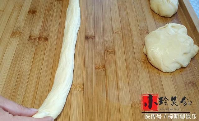 面粉别烙饼了，筷子搅一搅，暄软拉丝，出锅比肉香，简单易学