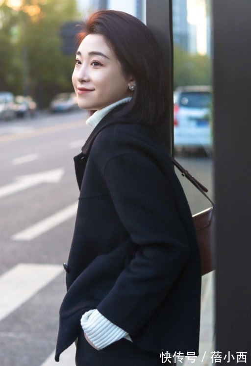 半身裙 简约、精致、优雅、高级,这就是“毛呢外套”穿搭的范,值得参考